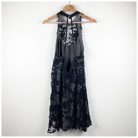 Free People Snow Drop Black Lace Halter Dress Size Large - Picture 3 of 11